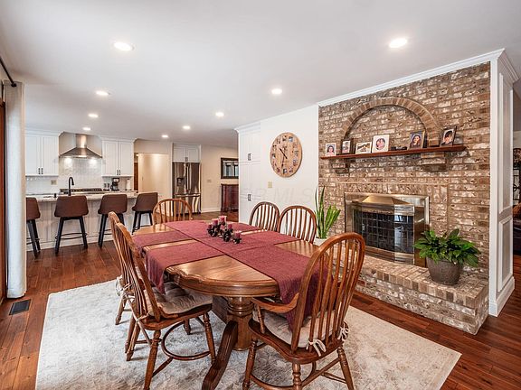 4th image of 2295 Olmstead Rd