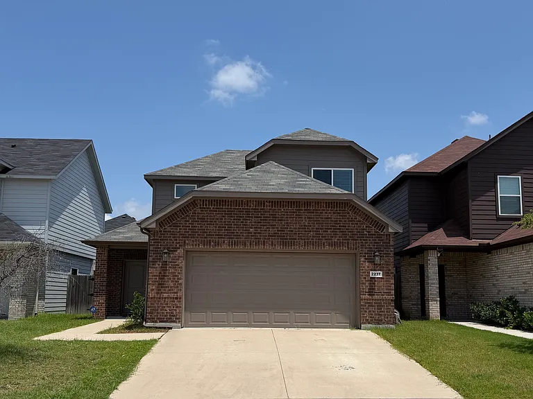 2237 Diamond Dr — Photo 1