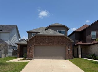 2237 Diamond Dr, Grand Prairie, TX 75051