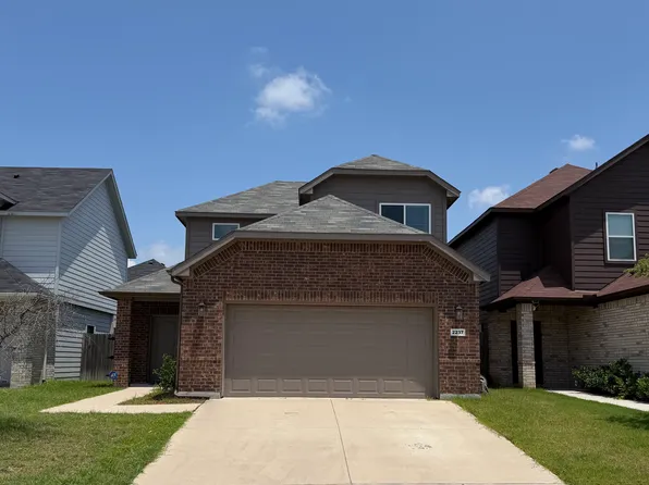 2237 Diamond Dr, Grand Prairie, TX 75051