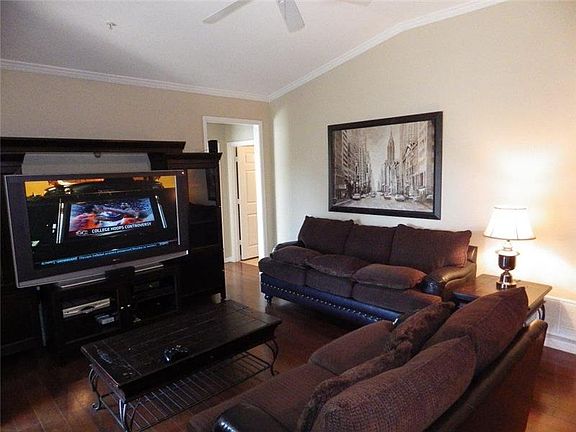 4th image of 10021 Courtney Palms Blvd APT 304