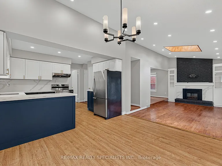 19 Longyear Dr — Photo 15