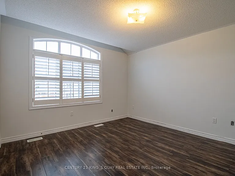 6 Messina Ave — Photo 25