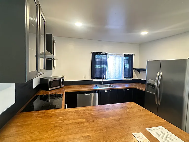 230 Regency Ct #A — Photo 10