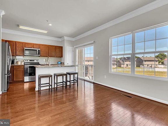 5th image of 4935 Olympia Pl