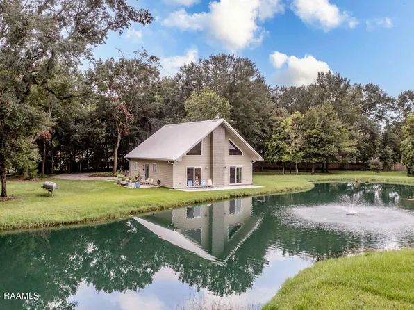 241 S Railroad St, Breaux Bridge, LA 70517