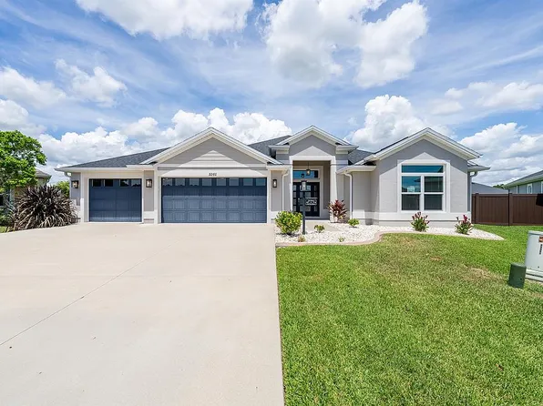 3260 Sennett Cir, Oxford, FL 34484