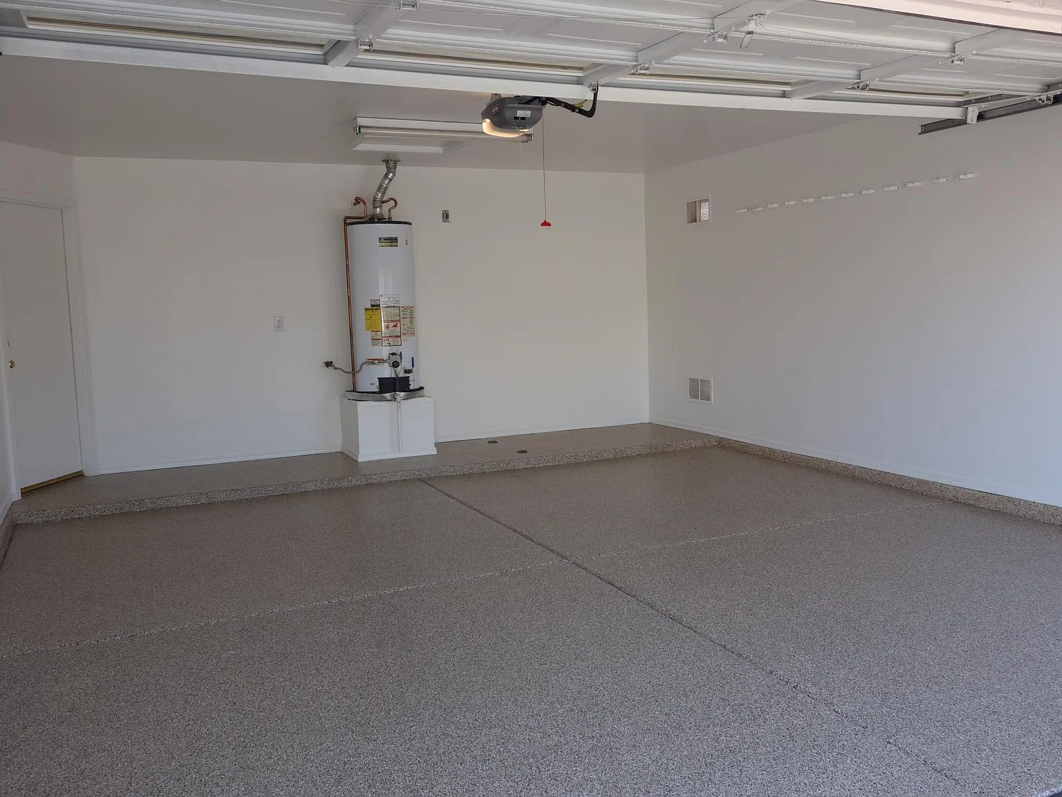 3 bed, 1234 sqft, $2,250 — Photo 2