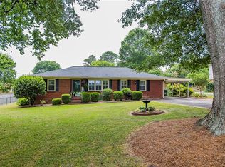 105 Ellen Hand Cir, Cedartown, GA 30125