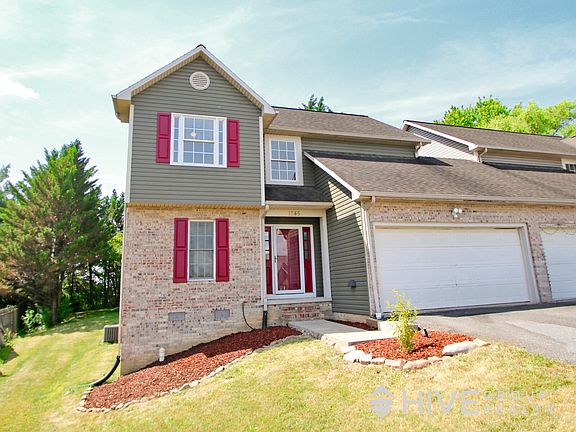 2nd image of 1345 Goldfinch Dr