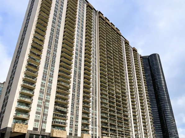 400 E Randolph St APT 3314, Chicago, IL 60601