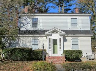 1 Maxson Pl, New London, CT 06320