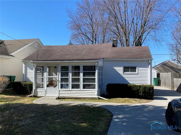 208 Ritter Ave, Northwood, OH 43619