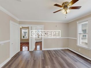 5 Ropes St #1, Salem, MA 01970
