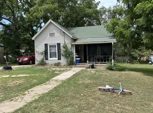 802 S High St, Neosho, MO 64850