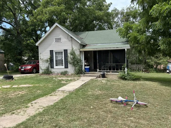 802 S High St, Neosho, MO 64850