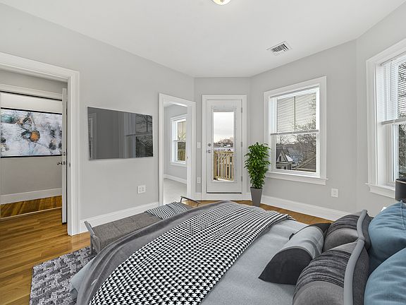 3rd image of 16 Dawes St Floor 3
