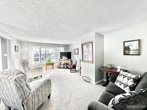 2nd image of 948 E H St