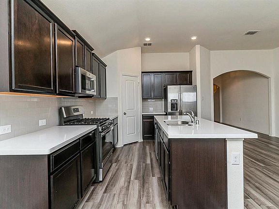 5th image of 451 Saguaro Dr