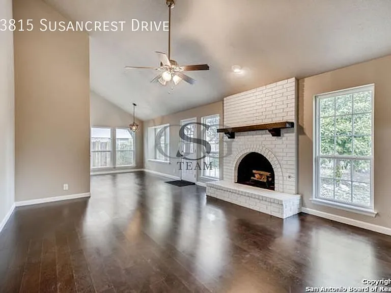 13815 Susancrest Dr — Photo 3