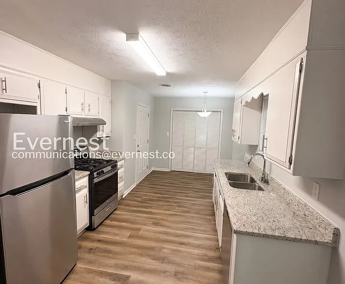 413 Bob Wood Dr — Photo 5