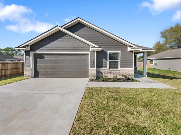 1634 Lucky St, Bryan, TX 77803