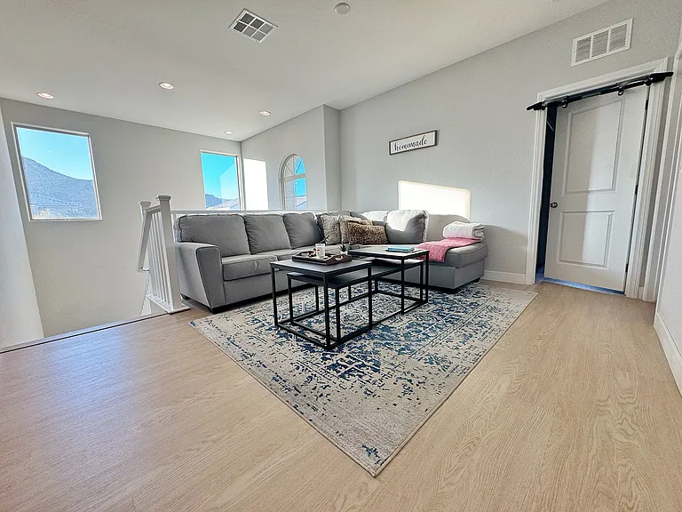 237 Zenobia Ct — Photo 18