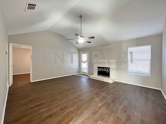 2nd image of 207 Meadowbrook Ln