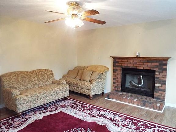5th image of 3605 Colonnade Dr