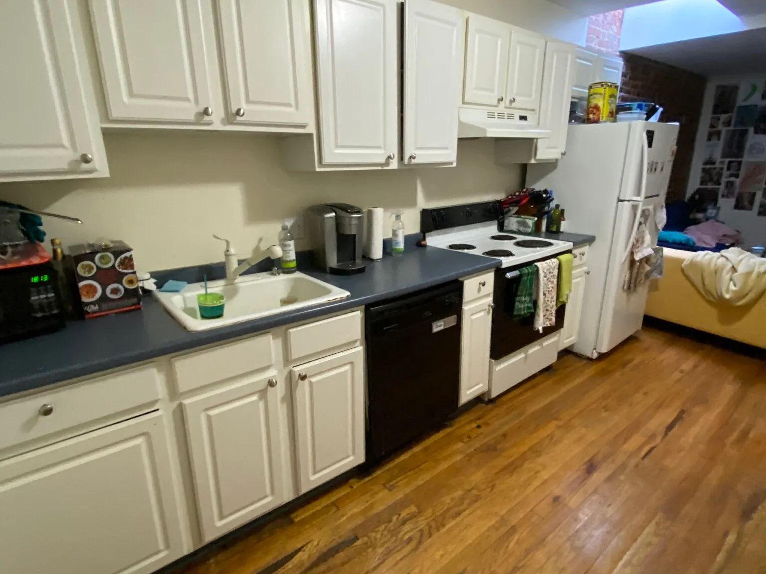 3 bed, 999 sqft, $4,800 — Photo 1