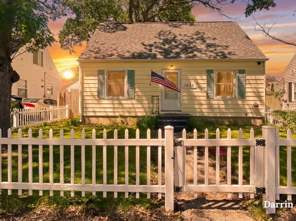 1426 Montague Ave, Muskegon, MI 49441