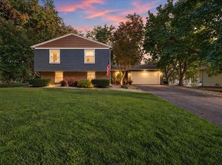 106 Fordwick Ln, Valparaiso, IN 46383