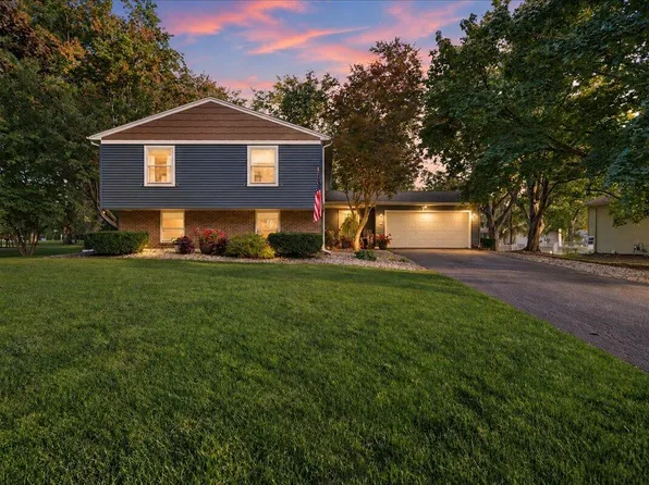 106 Fordwick Ln, Valparaiso, IN 46383