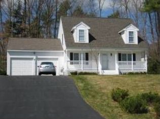 9 Massabesic Dr, Auburn, NH 03032