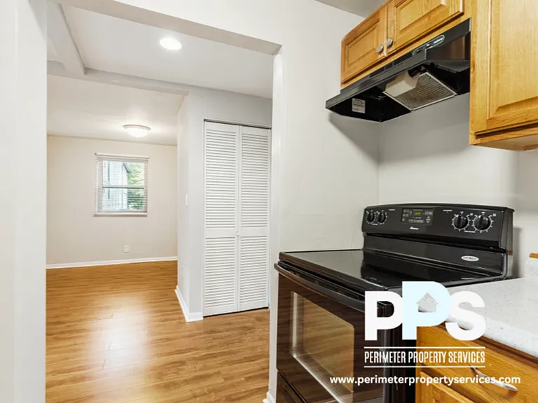 195 Randolph St NE #11 — Photo 3
