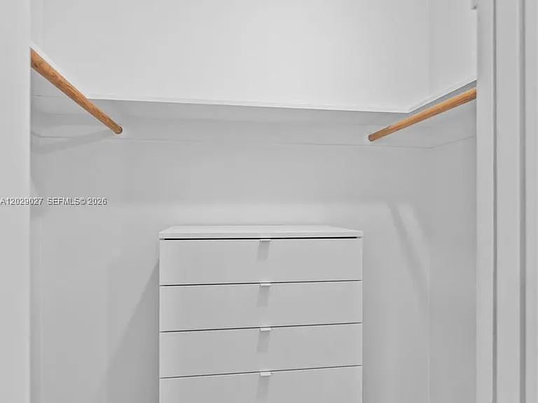 517 Palermo Ave — Photo 17