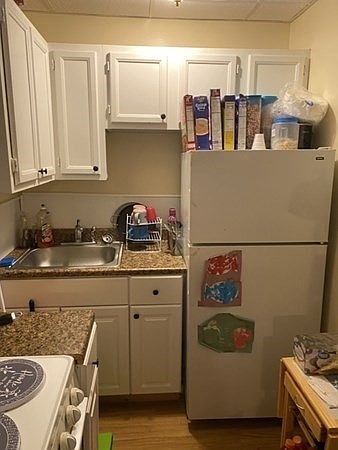 1st image of 61 Vine St #31
