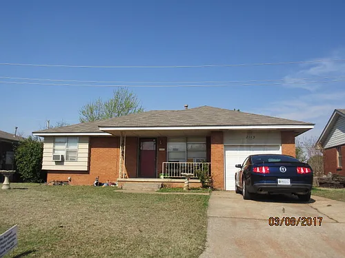 2113 Henderson Dr #1 Photo 1