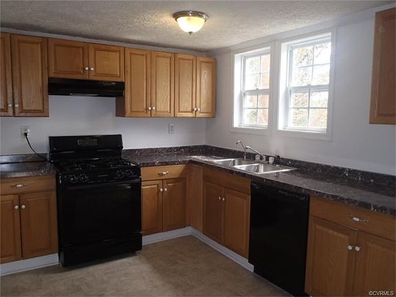5th image of 1853 Oakland St