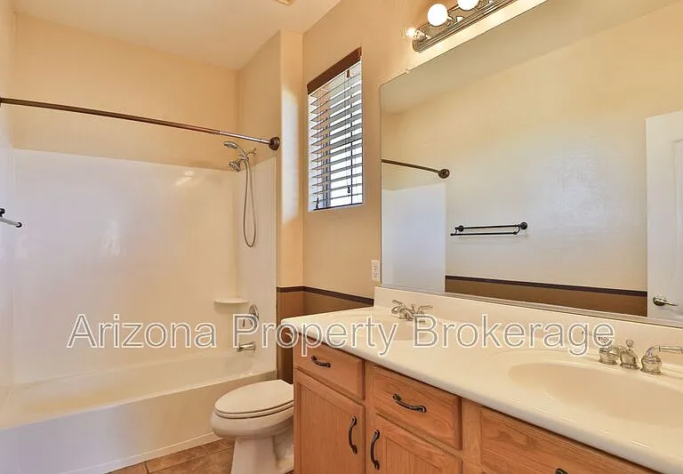 875 S Porter St — Photo 25