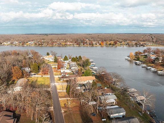 4th image of 1857 Lakeshore Dr