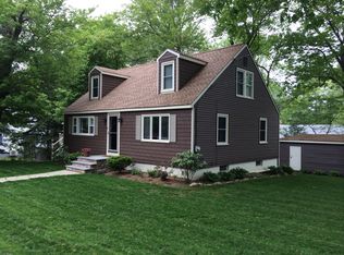 10 Kinney Ave, Burlington, MA 01803