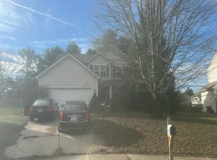 909 Surfridge Dr, Hebron, KY 41048