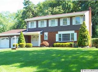 13 Gettysburg Dr, Manalapan, NJ