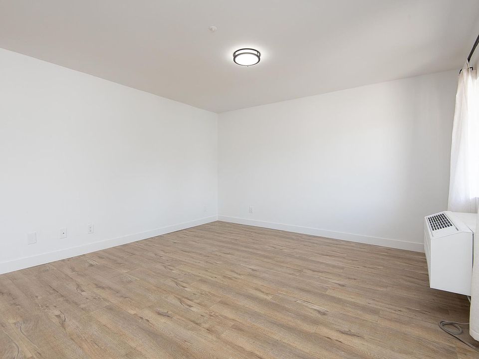 1st image of 4316 Winchester Ave APT B