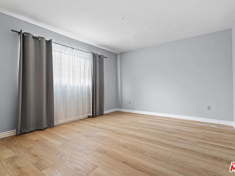 11743 Mayfield Ave #3 — Photo 19