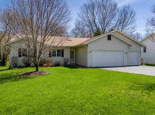 119 New Foundland Pl NE, Poplar Grove, IL 61065