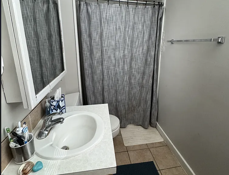 2910 Dudley St #6 — Photo 11