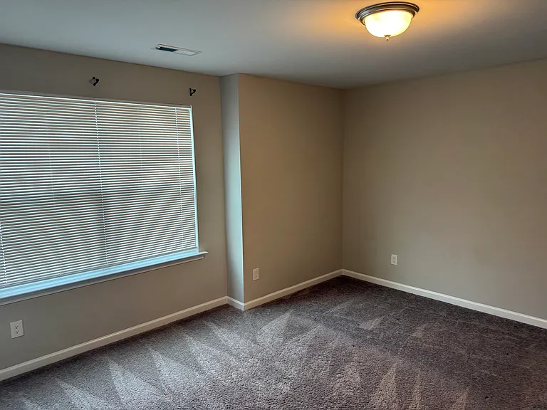 661 Mahogany Dr — Photo 38