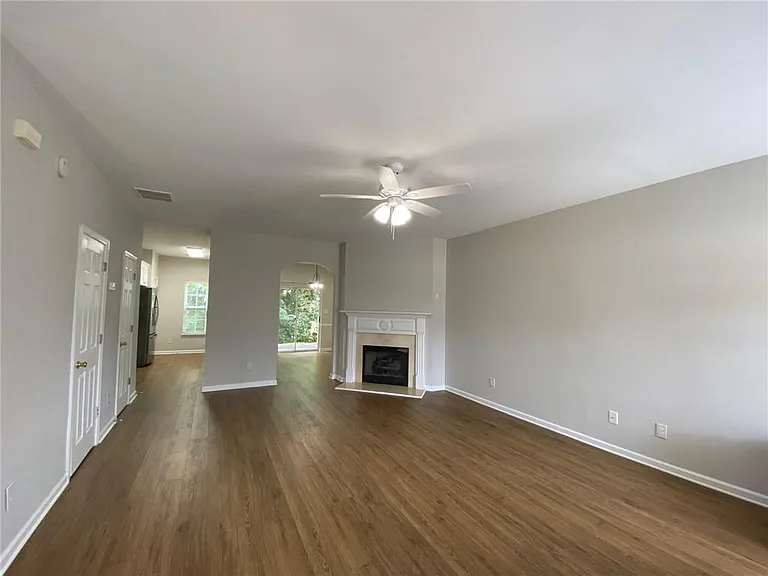 677 Kenridge Dr — Photo 7